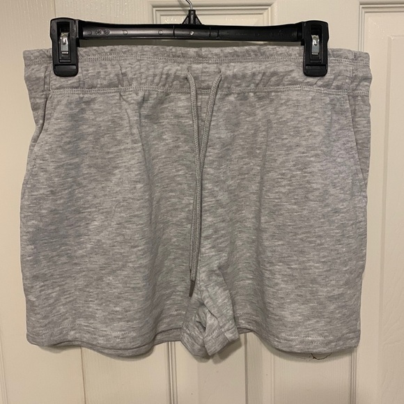 Halston Studio Shorts - Picture 1 of 7